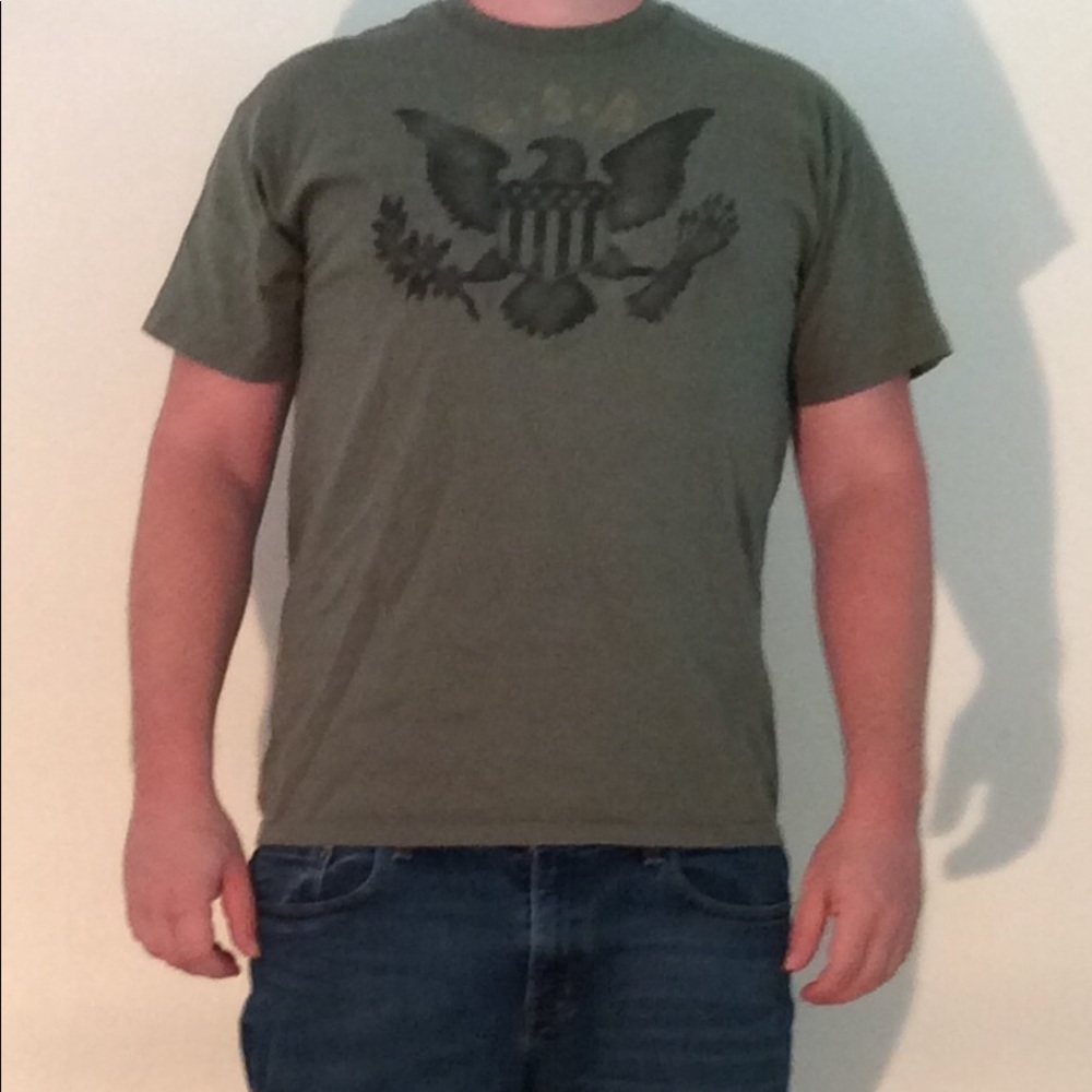 Men’s tee shirt